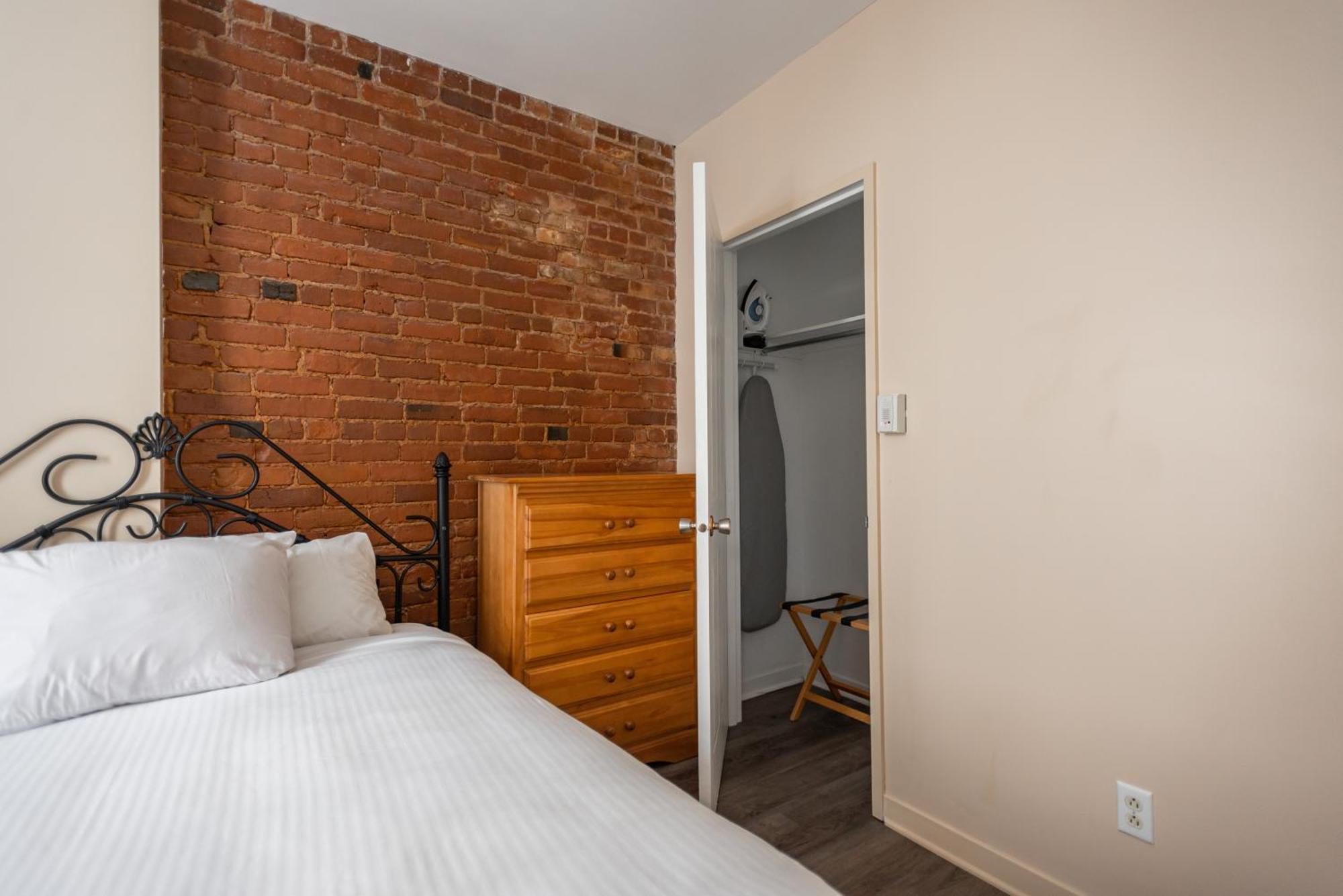 Hotel Le Roberval Montréal Dış mekan fotoğraf